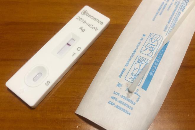 攝影記疫 我的封控視覺日記——核酸與抗原，生活的雙重視界